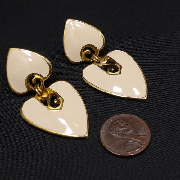 Vintage Berebi Cream Enamel Heart Drop Earrings 1980s Signed - Picture 5 of 10